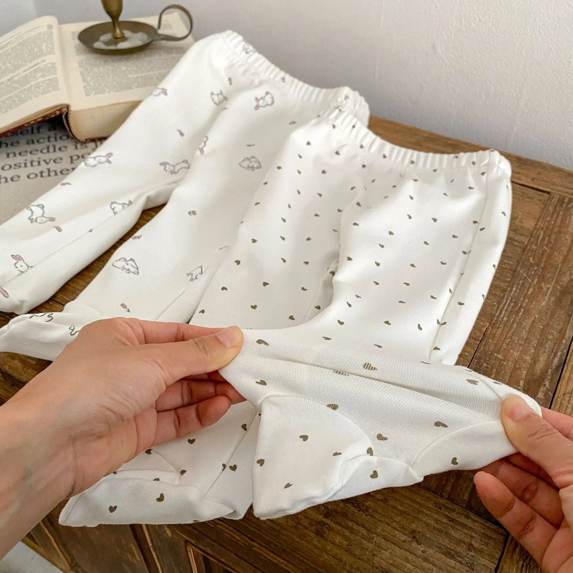 2024 Spring Fashion New in Infant Baby Cute Print Feet Wrapped Pantyhose Cotton Versatile PP Pants Kids Newborn Clothing 0-24M