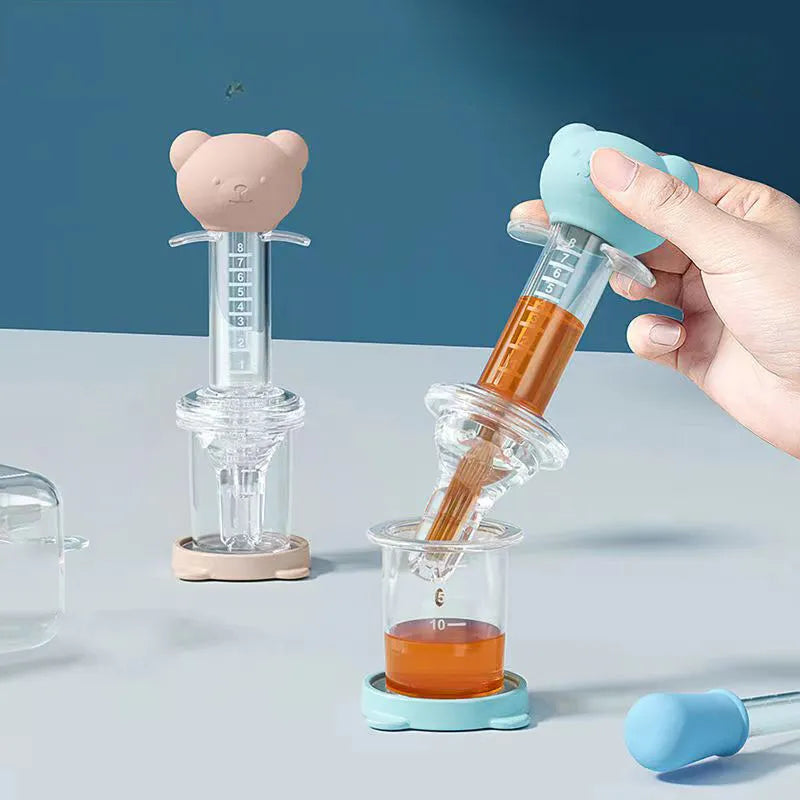 New Cute Bear Baby Medicine Feeder Infant Needle Feeder