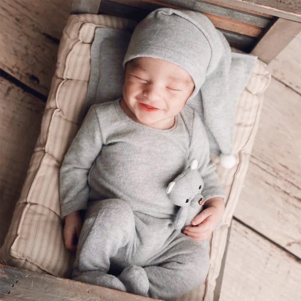 Newborn Romper with Knot Pom Hat Baby Photography Outfit