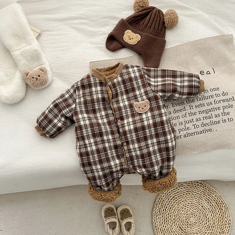2023 Ins Winter Infant Boys Reversible Rompers Hairy Thick Baby Boys Padded Bodysuits Plaid Bear Patched Newborn Boys Outfits