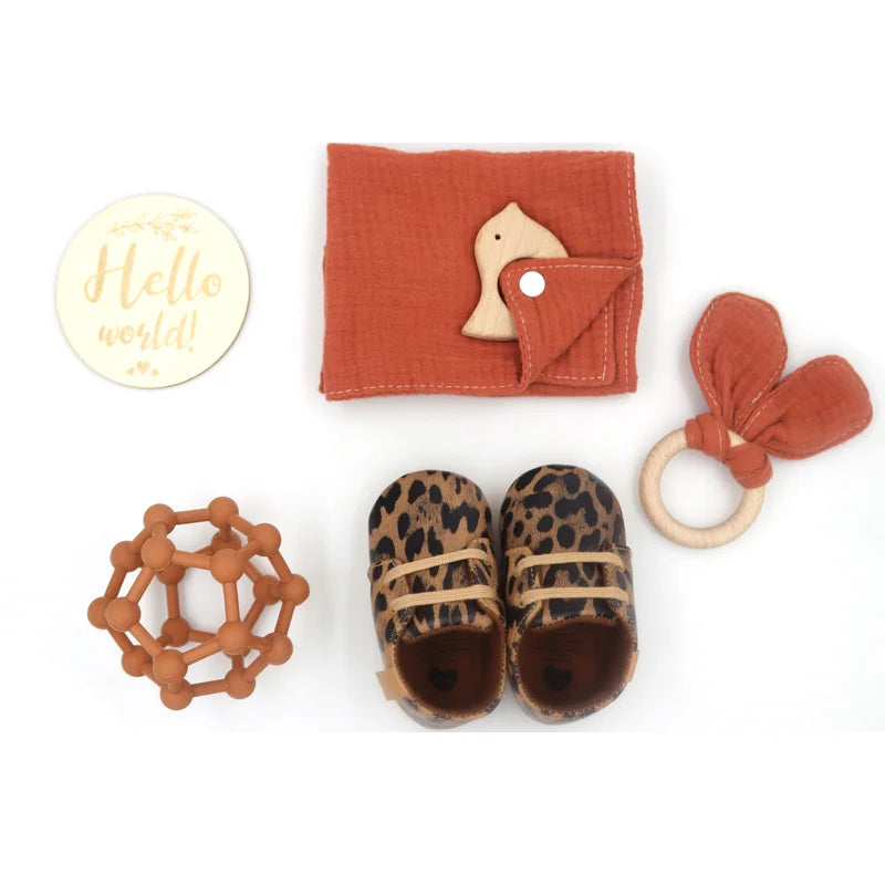 Baby Gift Box Genetic Ball Toddler Shoes Rabbit Ears Toy Grindy Bear