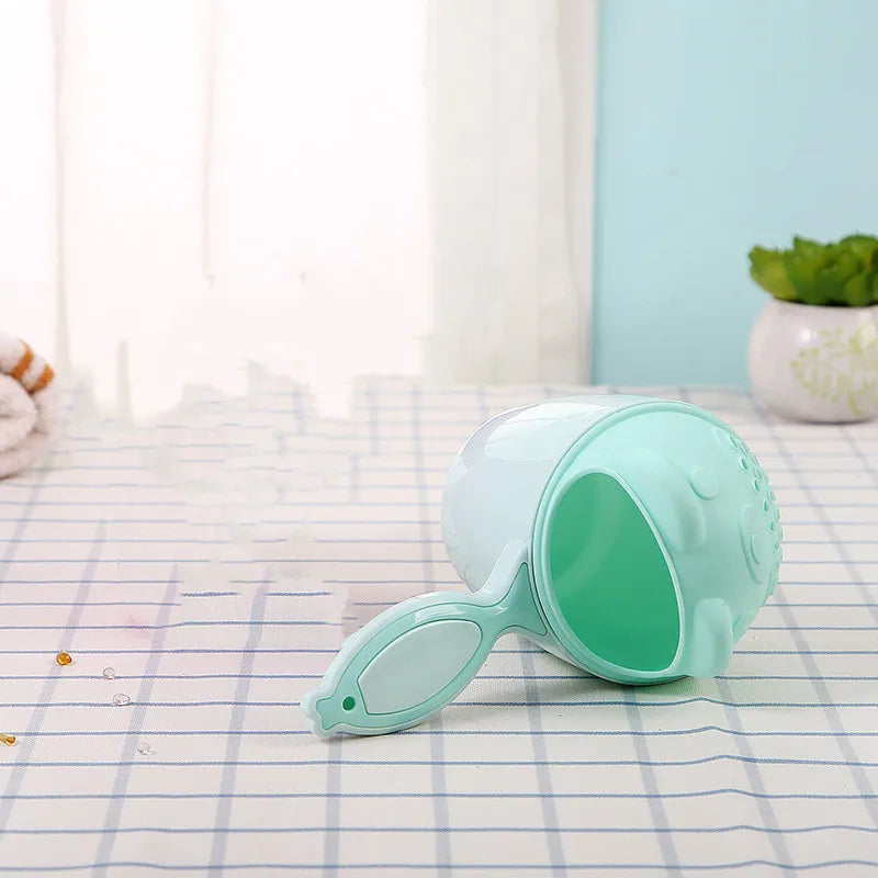 Baby's shampoo cup, baby foam bath shampoo cup