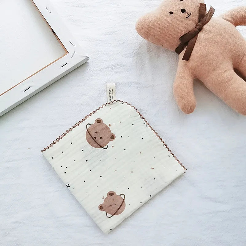 Cotton Baby Face Towel Newborn Baby Items 4 Layer Muslin Baby Bibs Handkerchief Soft Saliva Towel Triangle Feeding Burp Cloths