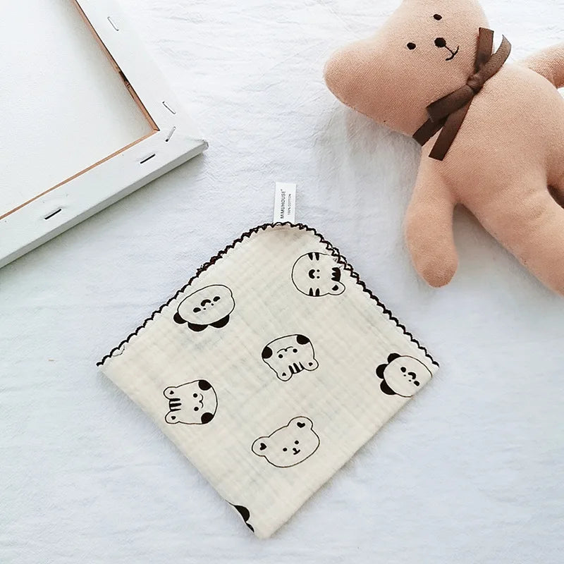 Cotton Baby Face Towel Newborn Baby Items 4 Layer Muslin Baby Bibs Handkerchief Soft Saliva Towel Triangle Feeding Burp Cloths