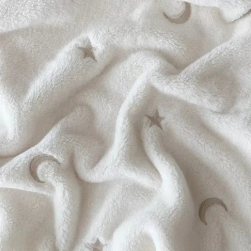 New Baby Soft Fleece Blanket Cartoon Bear Embroidery Infant Bedding Quilt Blanket Newborn Baby Sleeping Swaddle Stroller Blanket