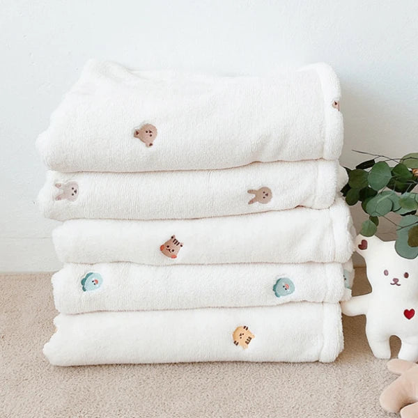 New Baby Soft Fleece Blanket Cartoon Bear Embroidery Infant Bedding Quilt Blanket Newborn Baby Sleeping Swaddle Stroller Blanket