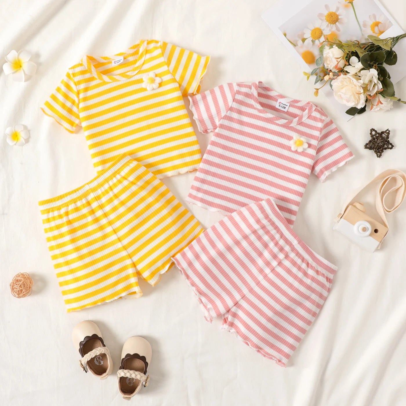 PatPat 2pcs Baby Girl 3D Flower Design Striped Ribbed Short-sleeve Top and Shorts Set